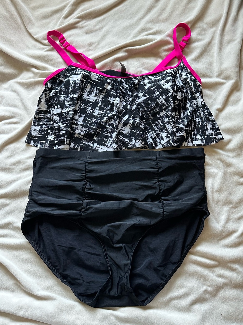 Torrid Swim Black and White Two Piece 1X
